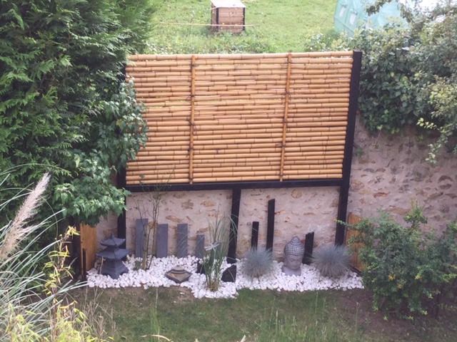 Lire la suite à propos de l’article Un jardin sans vis-à-vis : découvrez 10 idées de brise-vue aussi pratiques qu’esthétiques !